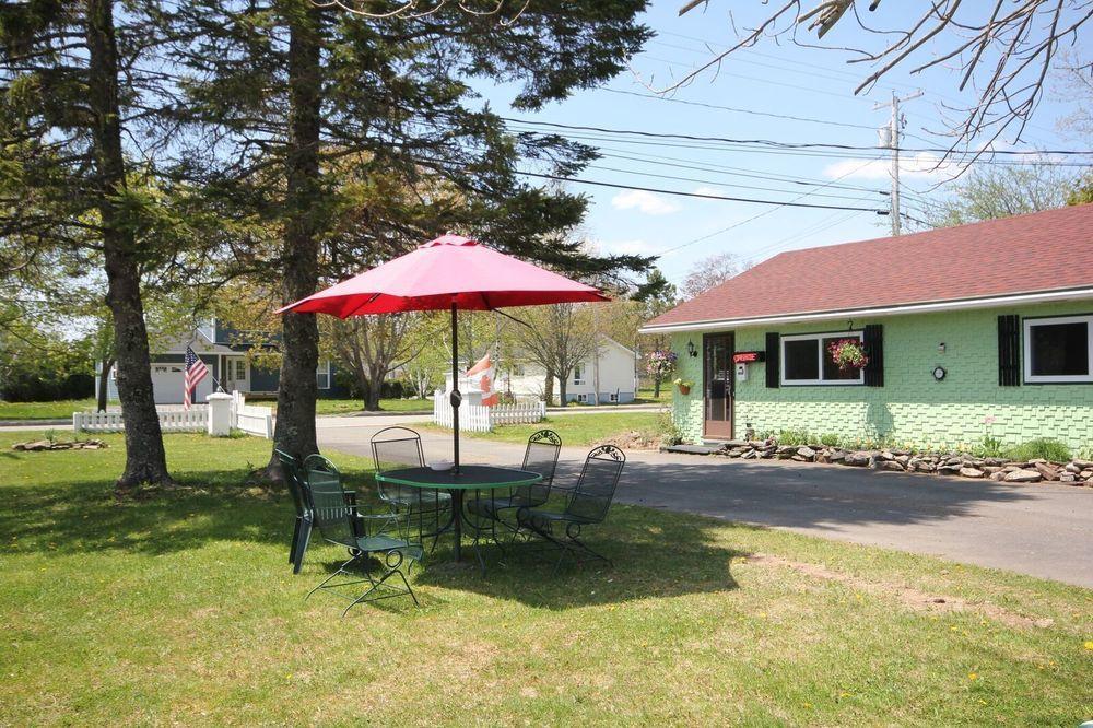 Greenside Motel