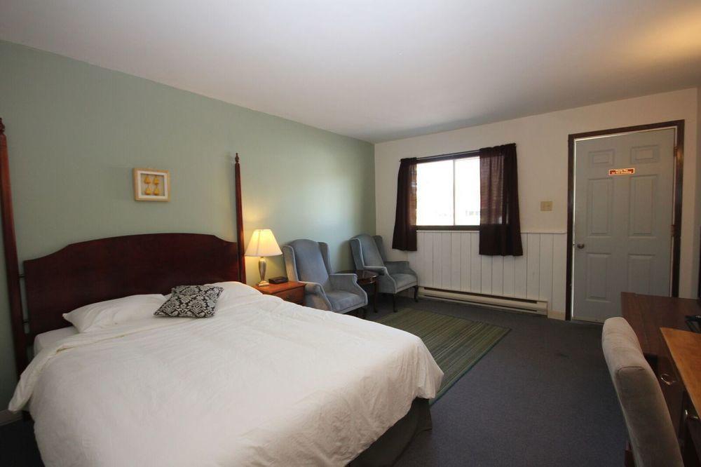 Greenside Motel